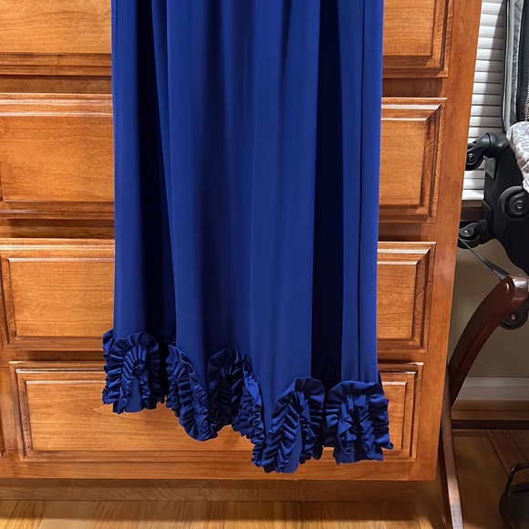 Cute summer dress with a really fun bottom - Picture 8 of 15